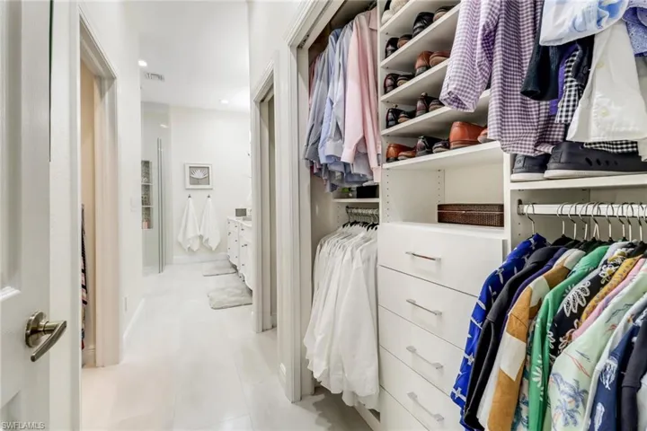849  Vistana  CIR, Naples, FL 34119