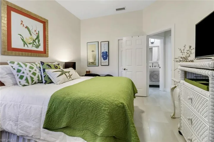 849  Vistana  CIR, Naples, FL 34119