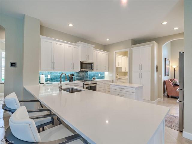 CUSTOM QUARTZ COUNTERTOPS