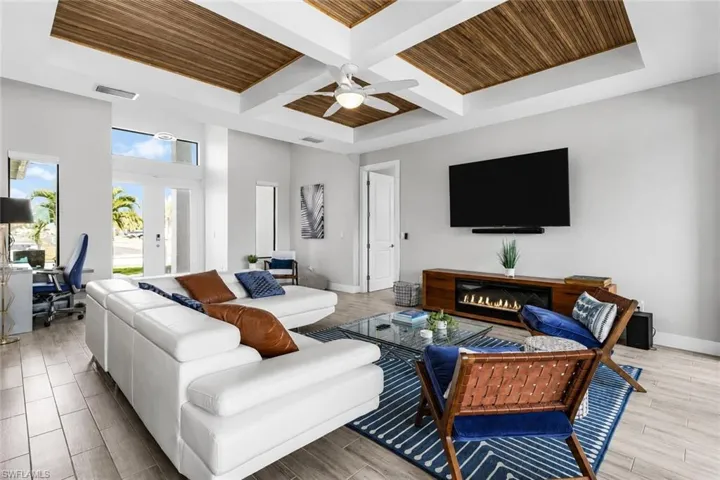 828 Sw 28th St, Cape Coral, Florida 33914