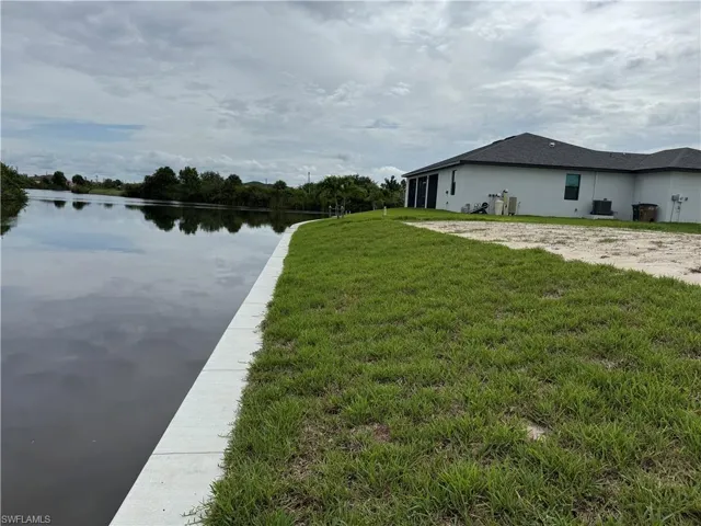2907 Nw 9th St, Cape Coral, Florida 33993