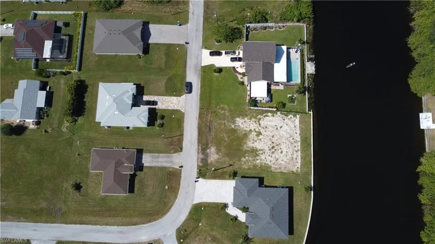 2907 Nw 9th St, Cape Coral, Florida 33993