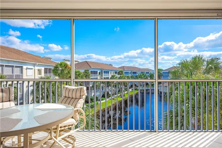 7638  Pebble Creek  CIR, Naples, FL 34108