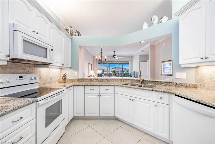 7638  Pebble Creek  CIR, Naples, FL 34108
