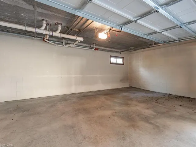 7638  Pebble Creek  CIR, Naples, FL 34108