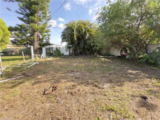 1119 Vineyard Pl, Lehigh Acres, Florida 33936