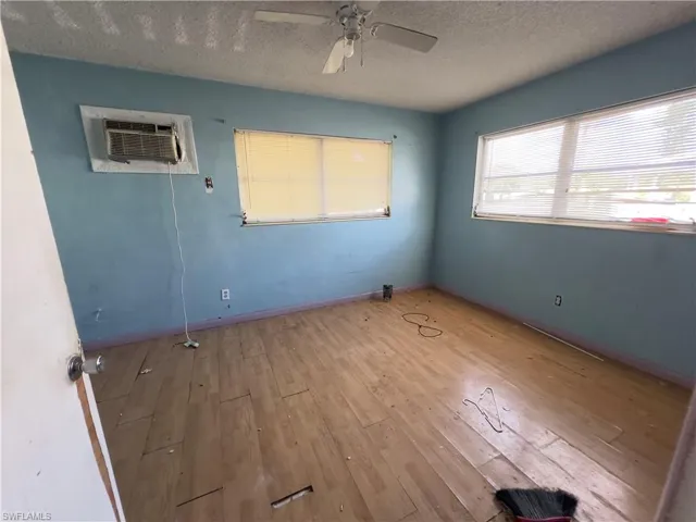 1119 Vineyard Pl, Lehigh Acres, Florida 33936