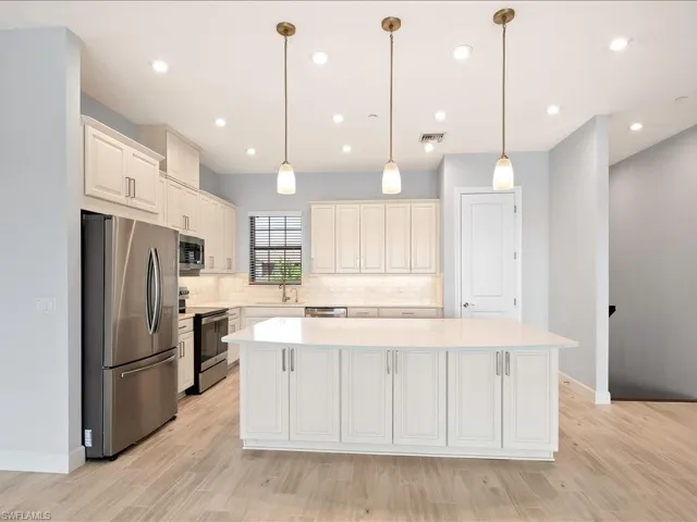 15244 Zeno Way 203, Naples, Florida 34114