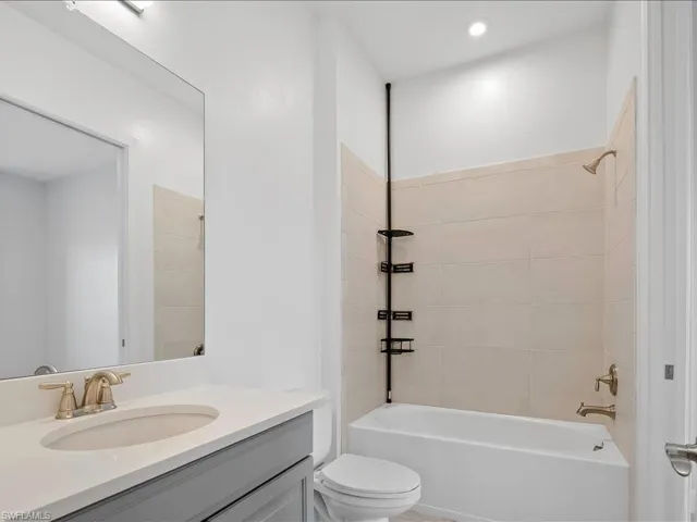 15244 Zeno Way 203, Naples, Florida 34114