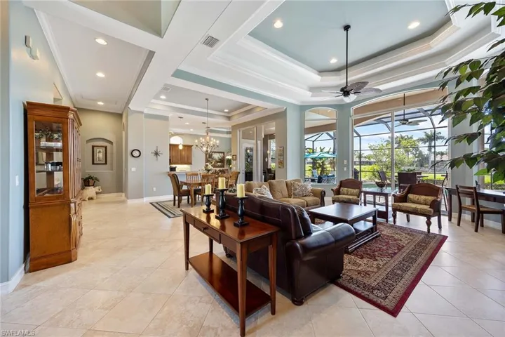 8902 Shenendoah Cir, Naples, Florida 34113