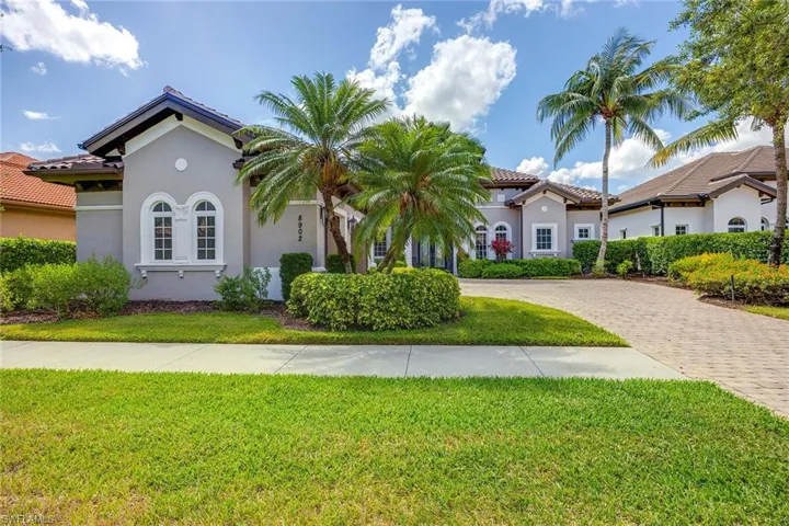 8902 Shenendoah Cir, Naples, Florida 34113