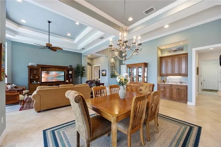 8902 Shenendoah Cir, Naples, Florida 34113