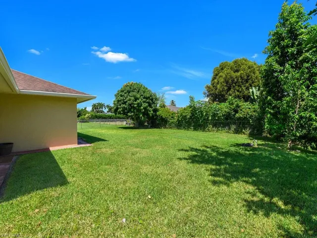1433 Se 13th Ter, Cape Coral, Florida 33990
