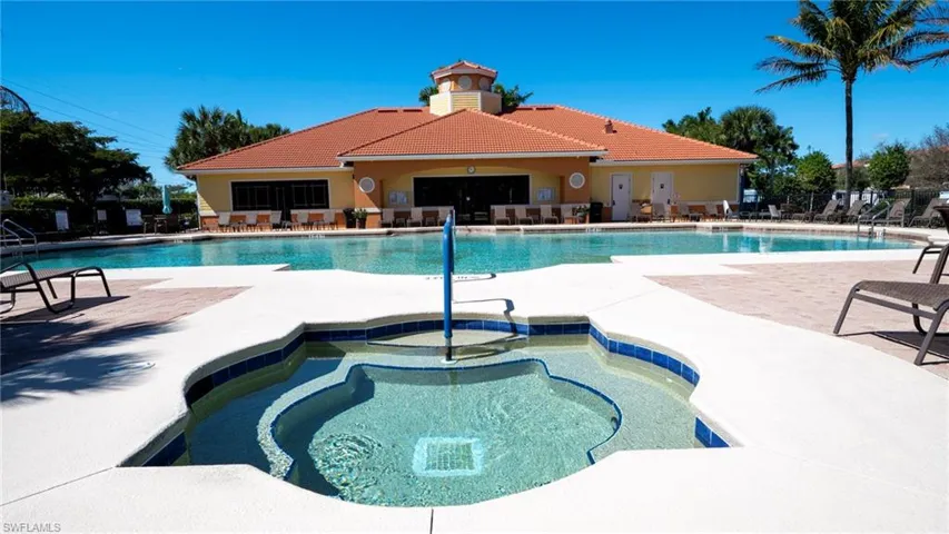 8320 Whiskey Preserve Cir 311, Fort Myers, Florida 33919