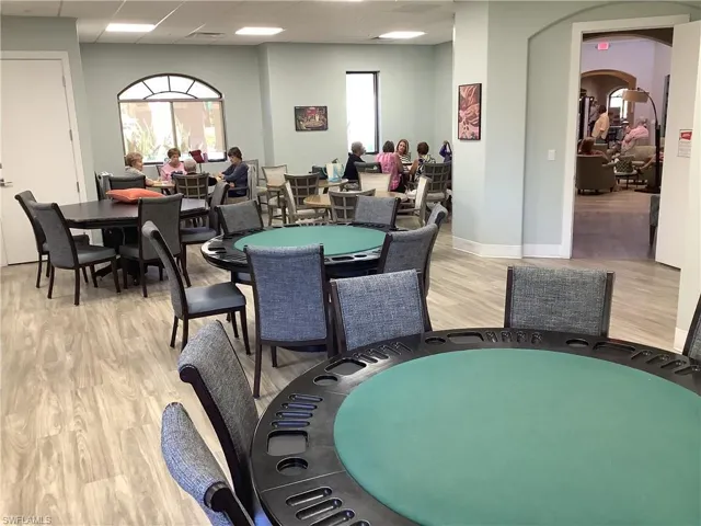 Poker room/cards