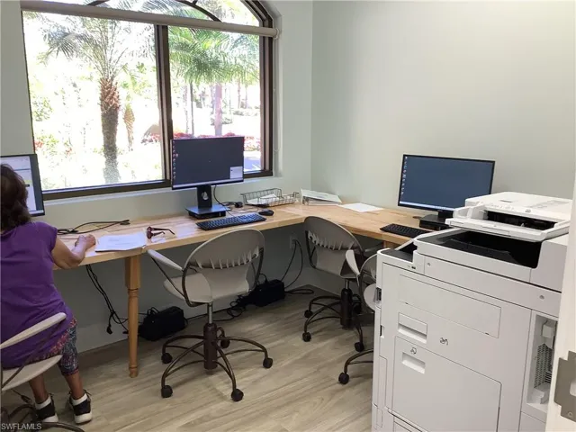 Amenities computer room