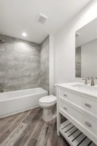 View 2 of the guest bathroom.