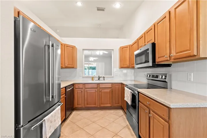 Unfurnished third bedroom