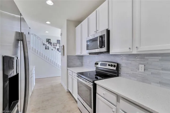 STAINLESS APPLIANCES
