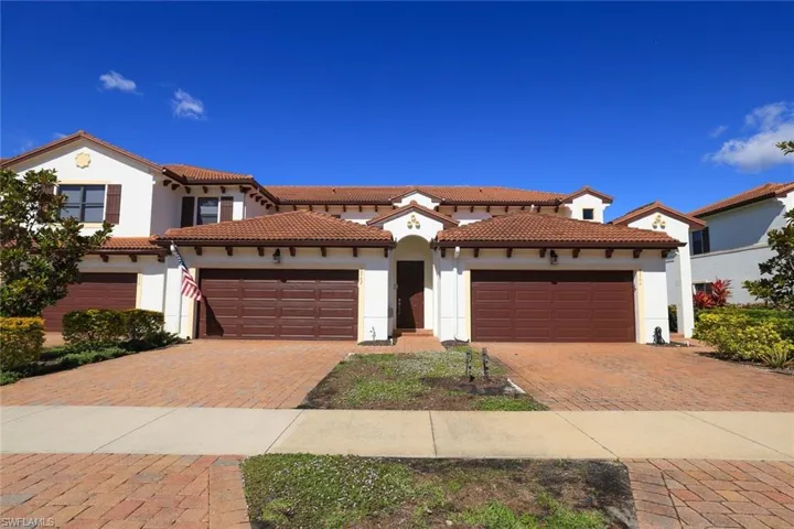 2 CAR GARAGE