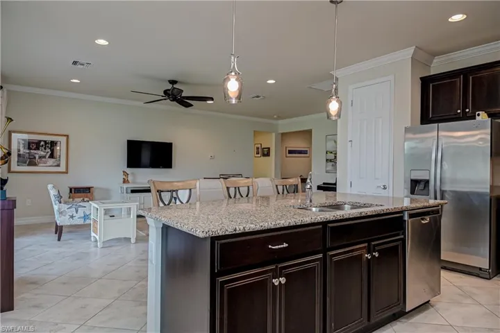 Kitchen & living area
