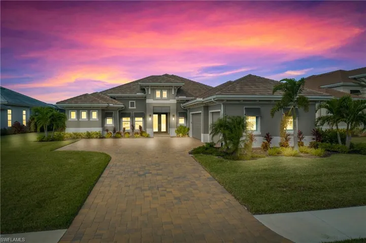 This exceptional Stock-Built residence is simply STUNNING. Experience luxury at every turn in this designer decorated Covington III floor plan,