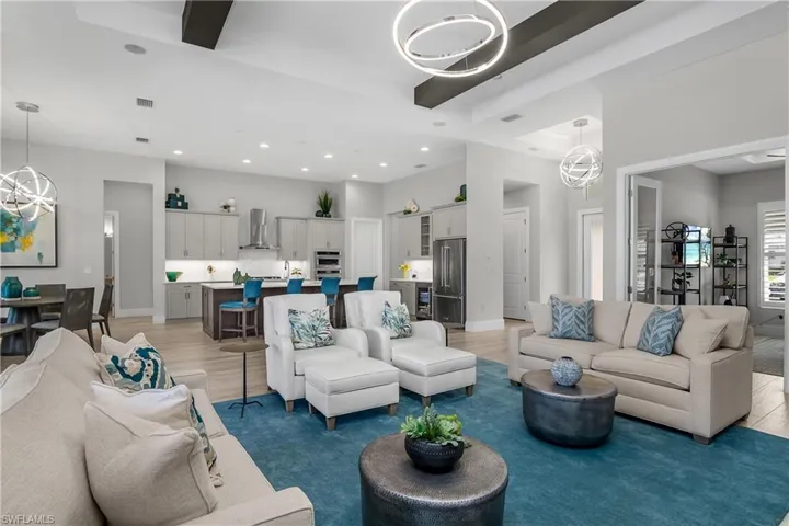 This fabulous Covington III open floor plan in this STOCK built home is ideal for entertaining guests!