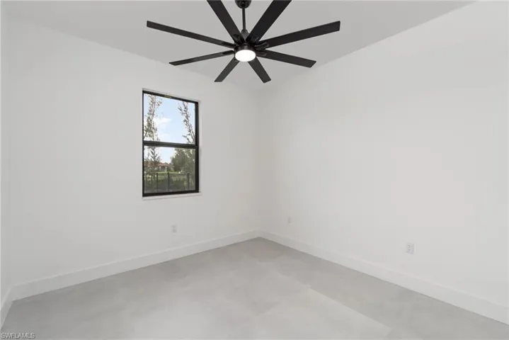 Unfurnished room with ceiling fan