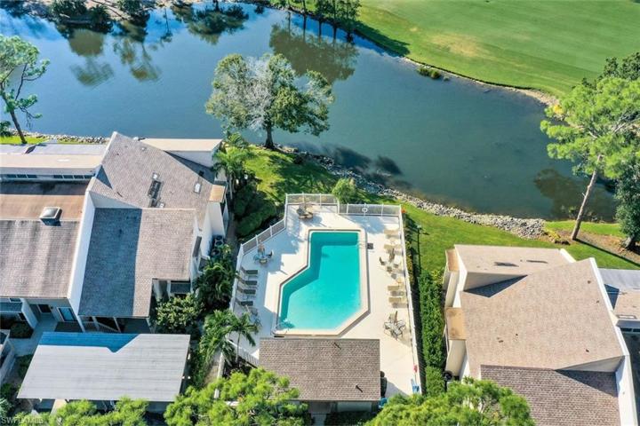 Huge Dove Hollow Pool