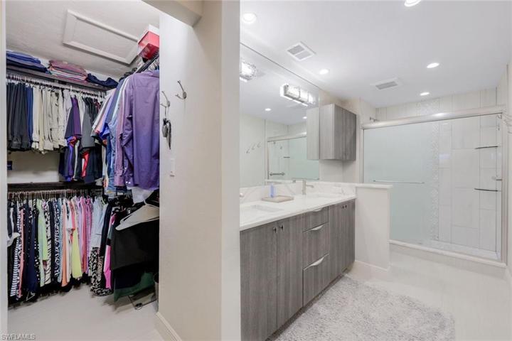 Main Suite Closet Adjoins Bath