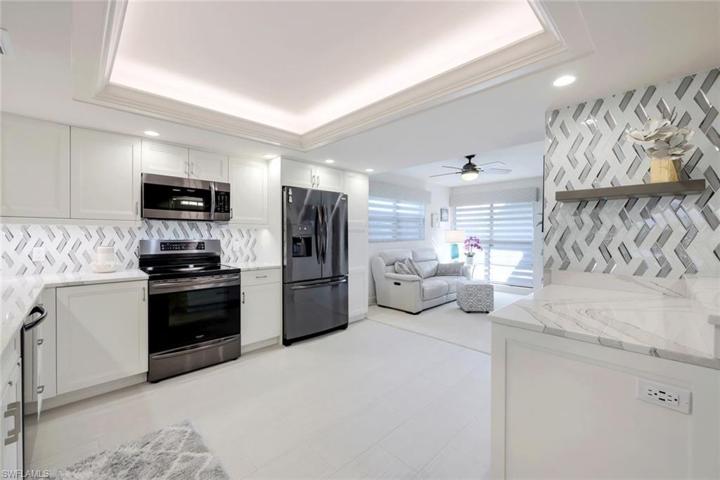 Jazzy Tile with Lighting