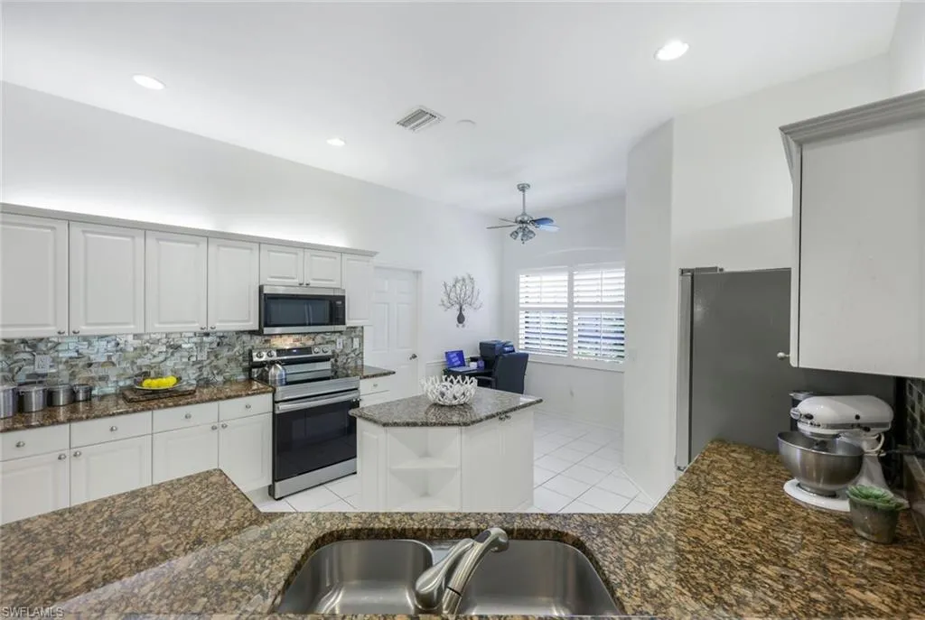 12691 Fox Ridge DR, Bonita Springs, FL 34135,225025647