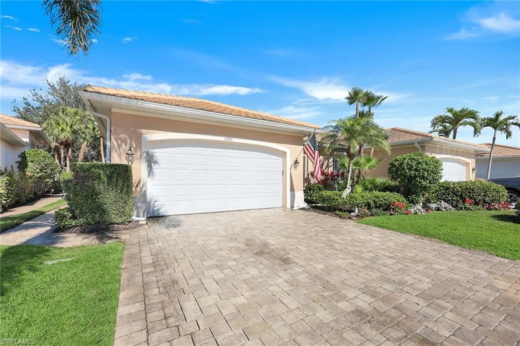 12691 Fox Ridge DR, Bonita Springs, FL 34135,225025647