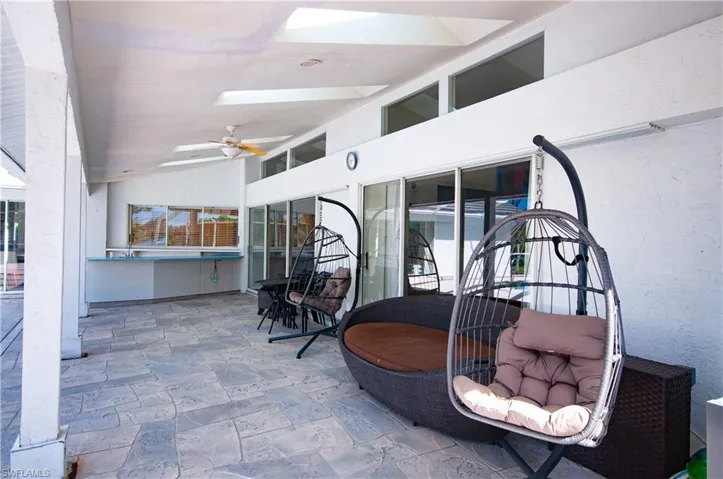 559 Henley Dr, Naples, Florida 34104