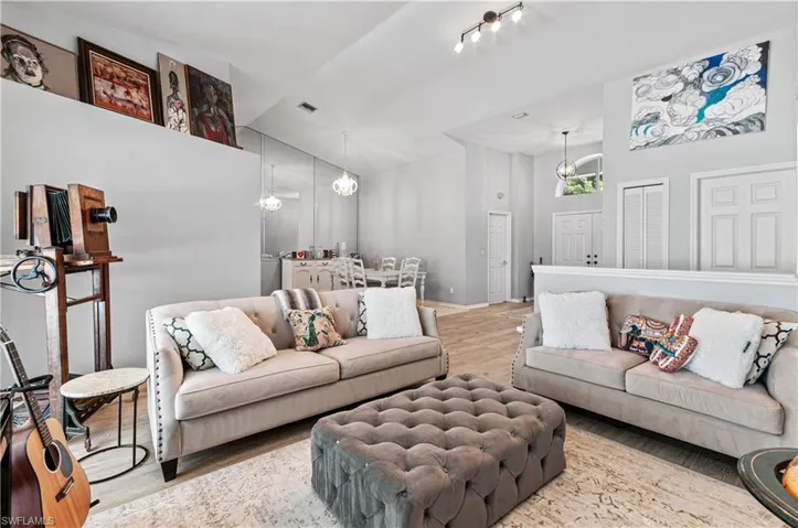 559 Henley Dr, Naples, Florida 34104