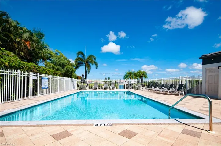 559 Henley Dr, Naples, Florida 34104