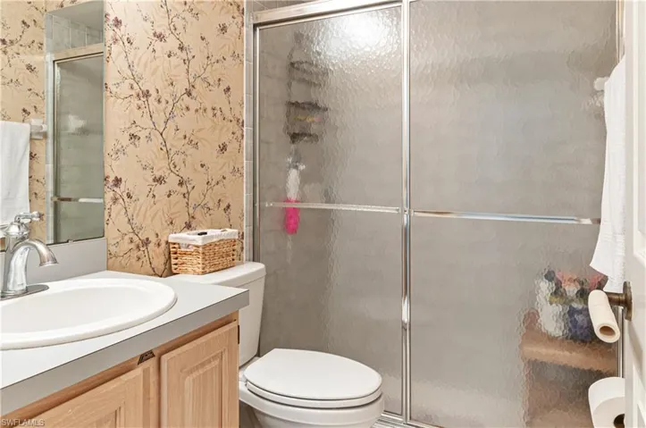 559 Henley Dr, Naples, Florida 34104