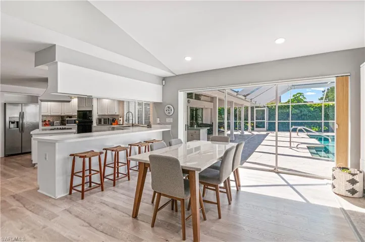 559 Henley Dr, Naples, Florida 34104