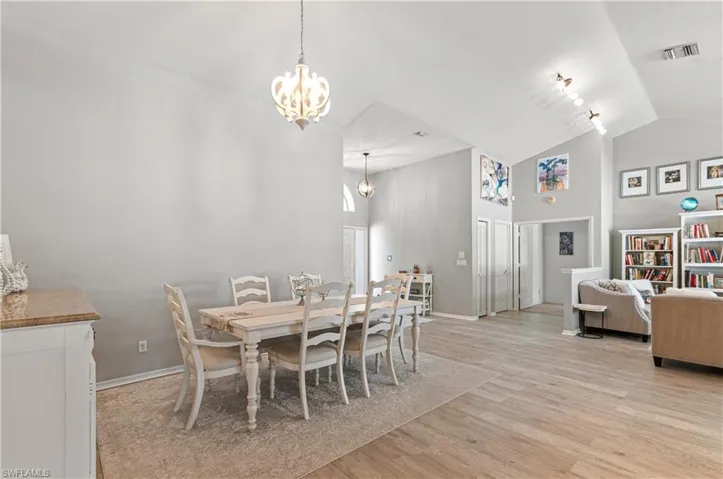 559 Henley Dr, Naples, Florida 34104