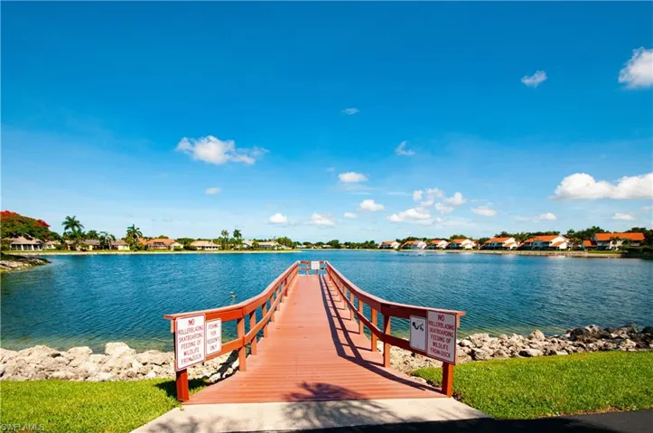 559 Henley Dr, Naples, Florida 34104