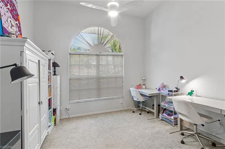 559 Henley Dr, Naples, Florida 34104
