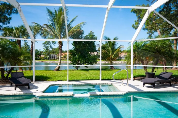 559 Henley Dr, Naples, Florida 34104