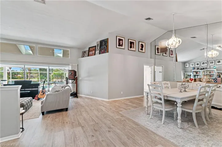 559 Henley Dr, Naples, Florida 34104