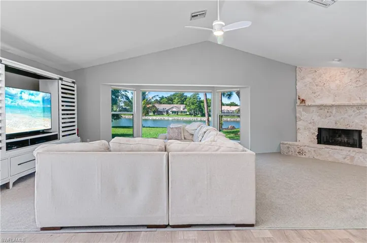 559 Henley Dr, Naples, Florida 34104