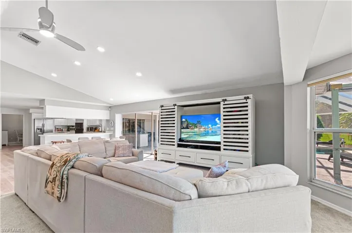 559 Henley Dr, Naples, Florida 34104
