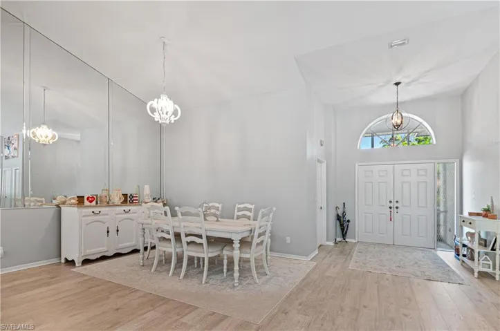 559 Henley Dr, Naples, Florida 34104