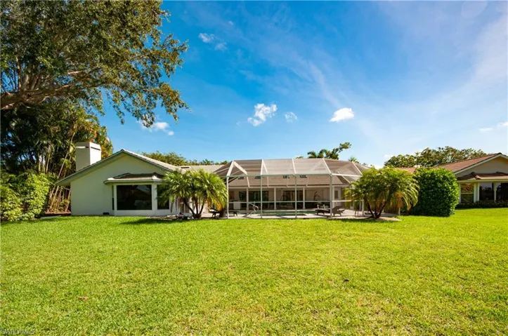 559 Henley Dr, Naples, Florida 34104