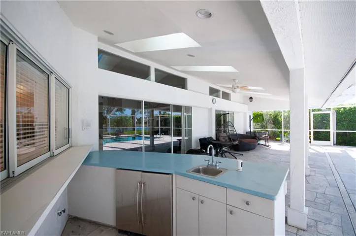 559 Henley Dr, Naples, Florida 34104