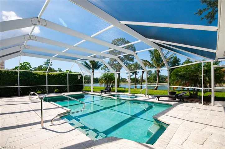 559 Henley Dr, Naples, Florida 34104