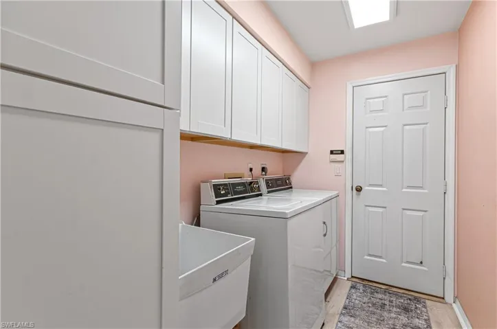 559 Henley Dr, Naples, Florida 34104